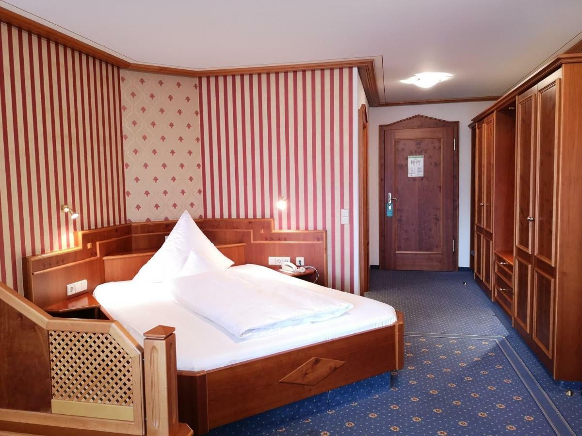 Hotel Ott Bad Krozingen Eksteriør billede